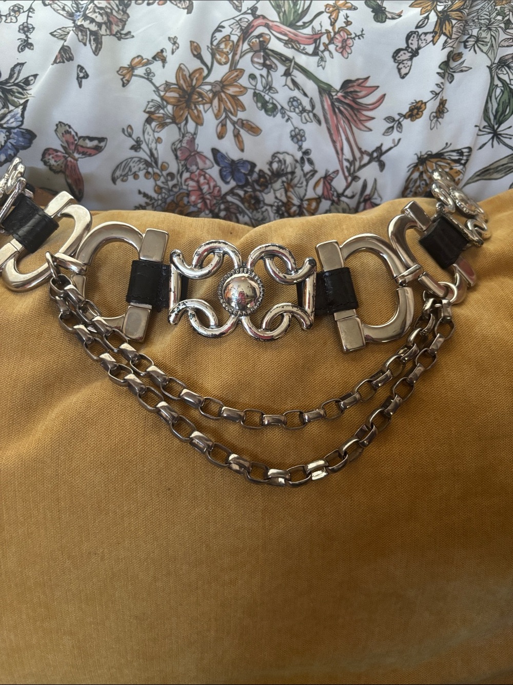Women's Silver-Tone Chain Statement Belt with Black Accents